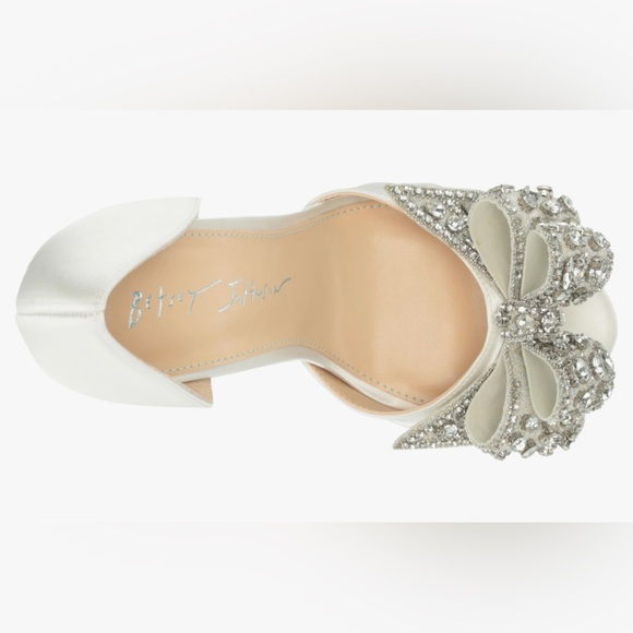 🌸BETSEY JOHNSON WOMEN’S SHOES IVORY Sz 8.5 Used in Excellent Condition WITH BOX. - Picture 7 of 8